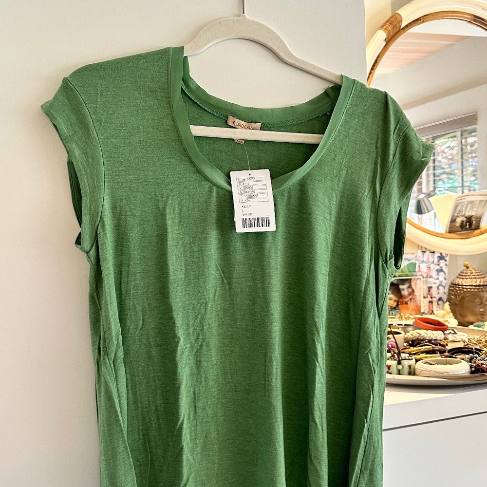 Bordeaux lg Anthropologie Tee Tags on